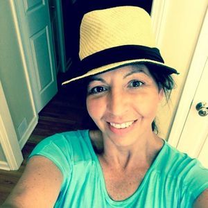 Meet your Posher, Annette